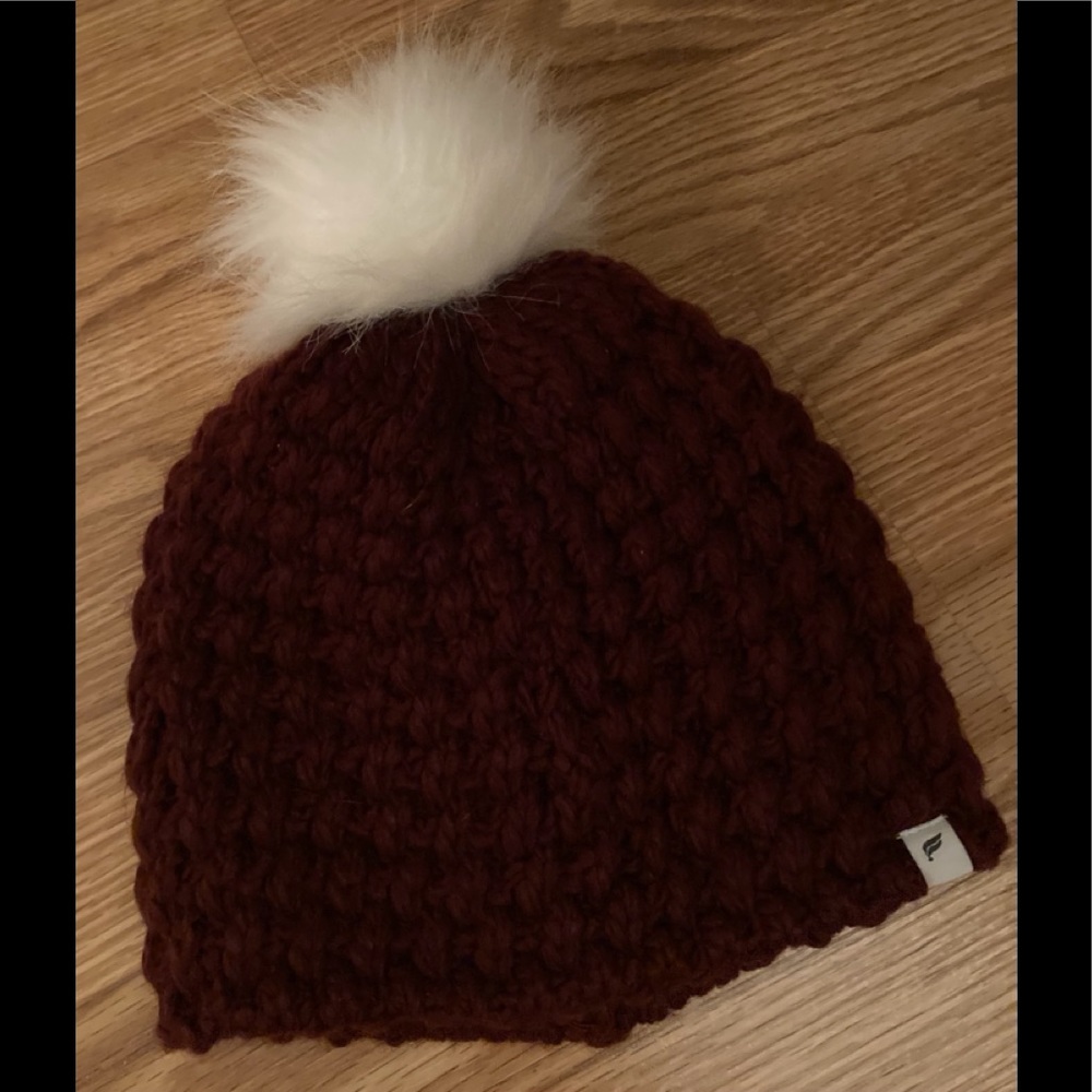 NWOT Fabletics fashionable hat with Pom Pom